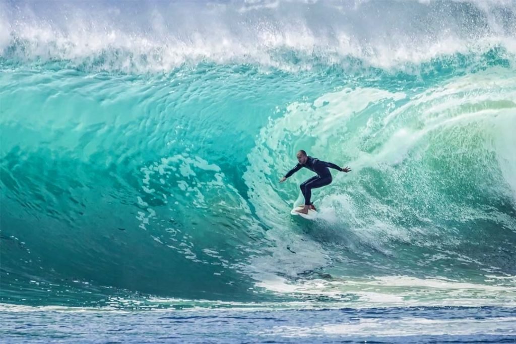 arugam-bay-surfing-1024x683